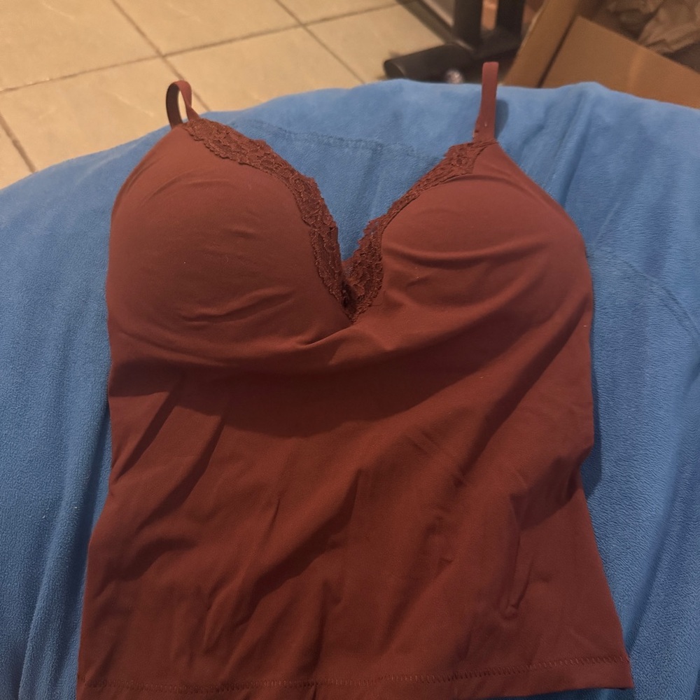 SKIMS Lace Trim Cami - burgundy